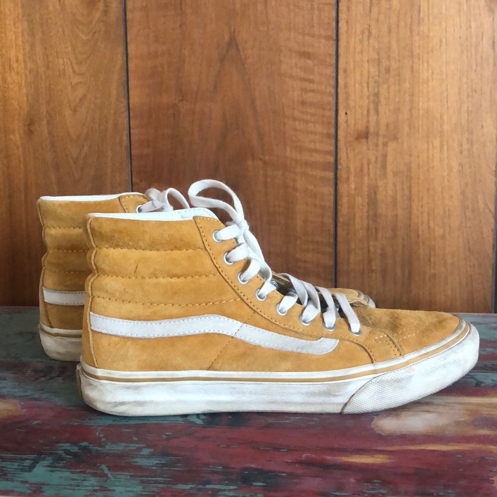 Vans Sk8 Suede Hi Tops w Scotch-guard ~ 8